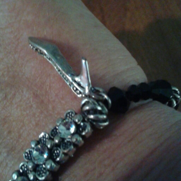 Nwot Heel shoe charm bracelet - Picture 6 of 8